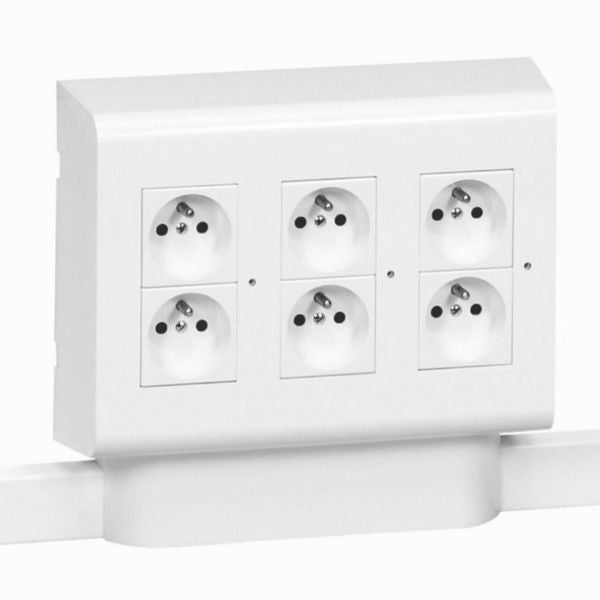 Adaptateur de cadre Mosaic pour montage en saillie Mosaic 3×4, D20mm, H12.5mm, blanc pur, RAL 9003 – Legrand 031622
