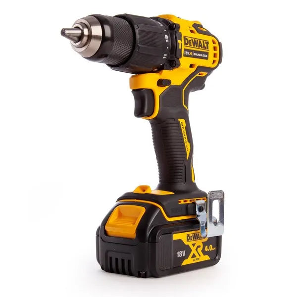 DeWALT Outillage - Set perceuse à percussion et clé à choc sans fil 18V, 2 batteries 4,0 Ah Li-Ion, chargeur DCK2062M2T