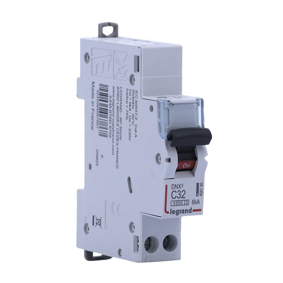 LEGRAND DNX3 Disjoncteur 32A auto Ph+N courbe C 4.5kA 230V