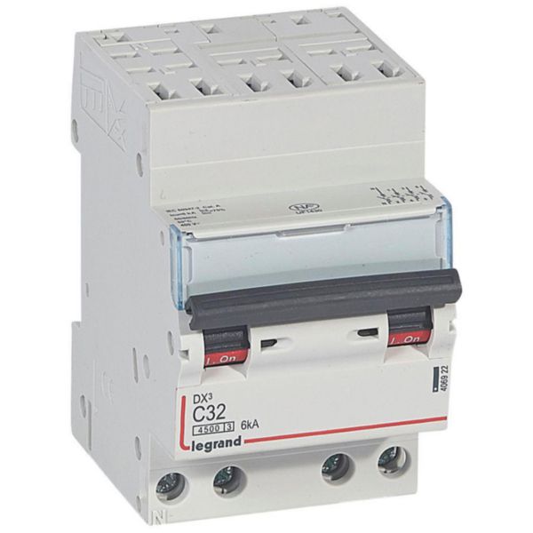 Disjoncteur IP20, 32A, 6kA, 4.5kA, 400V, 4500A, 60Hz, 4P – Legrand 406922