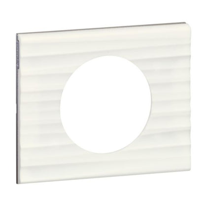 Plaque de finition 1 poste, 100×82×8.5mm, IP20, IK04, blanc – Legrand 069011